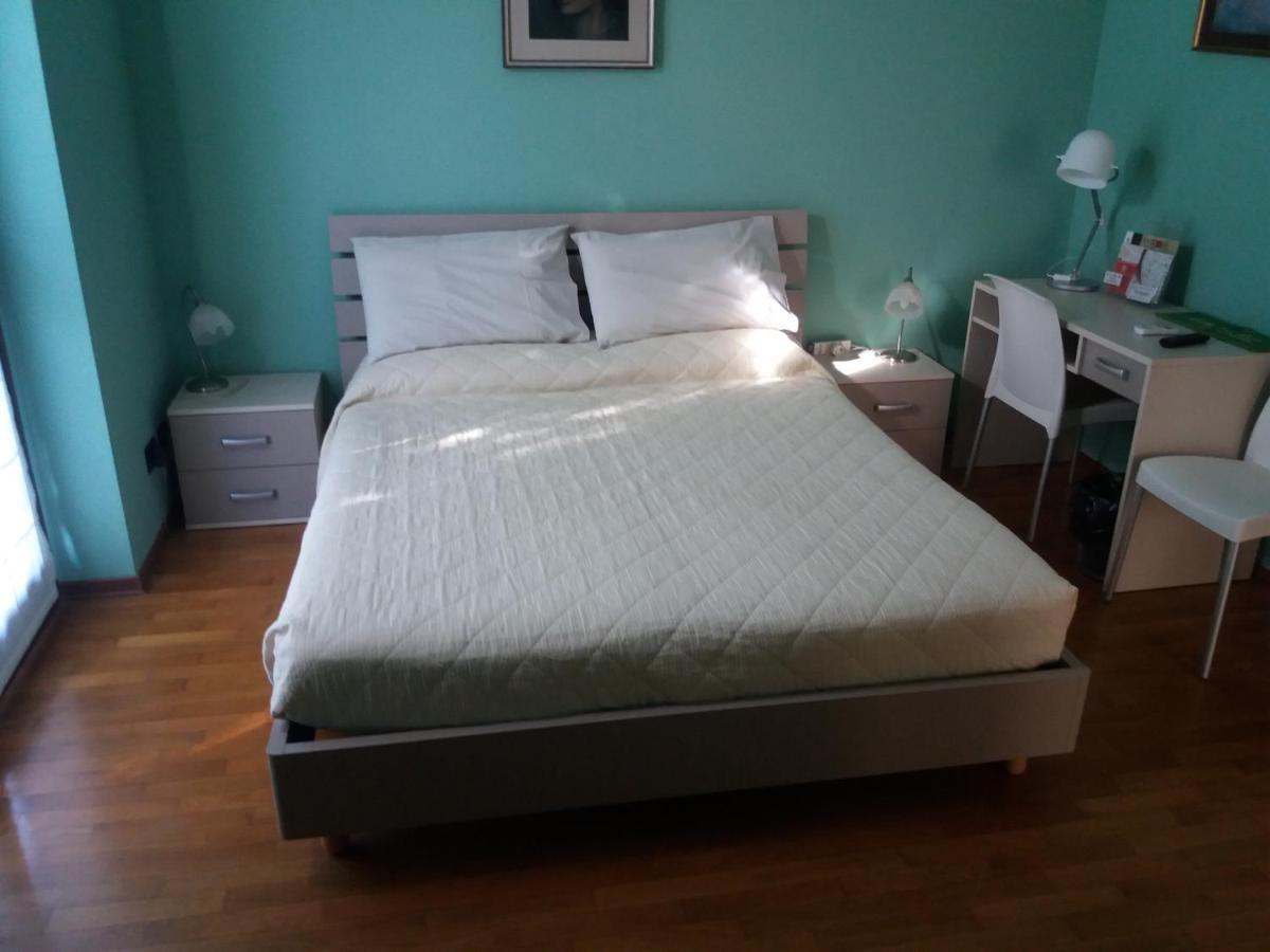 I Pini B&B Castagnito Luaran gambar