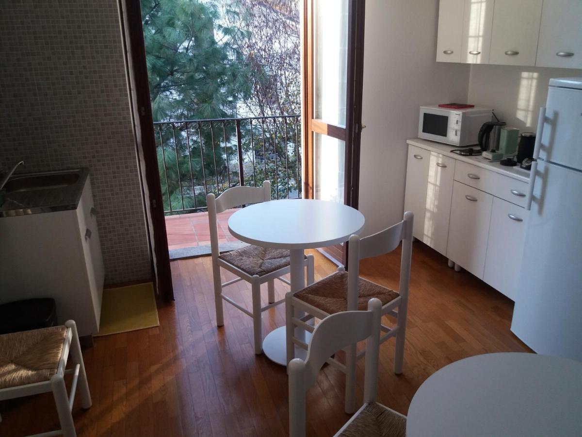 I Pini B&B Castagnito Luaran gambar